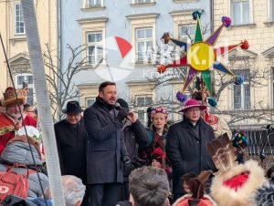 orszak trzech kroli krakow 2026 100 300x226 - Krak&oacute;w przeszedł w radosnym Orszaku. Kardynał Ryś: &bdquo;Potrzebujemy rzeczywistego spotkania&rdquo; - Galeria Zdjęć