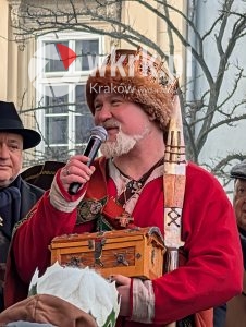 orszak trzech kroli krakow 2026 110 226x300 - Krak&oacute;w przeszedł w radosnym Orszaku. Kardynał Ryś: &bdquo;Potrzebujemy rzeczywistego spotkania&rdquo; - Galeria Zdjęć