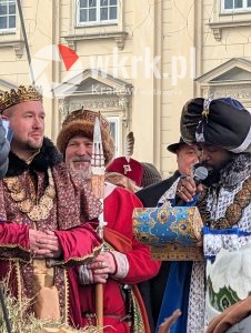 orszak trzech kroli krakow 2026 116 226x300 - Krak&oacute;w przeszedł w radosnym Orszaku. Kardynał Ryś: &bdquo;Potrzebujemy rzeczywistego spotkania&rdquo; - Galeria Zdjęć