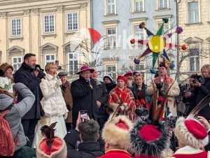 orszak trzech kroli krakow 2026 121 300x226 - Krak&oacute;w przeszedł w radosnym Orszaku. Kardynał Ryś: &bdquo;Potrzebujemy rzeczywistego spotkania&rdquo; - Galeria Zdjęć