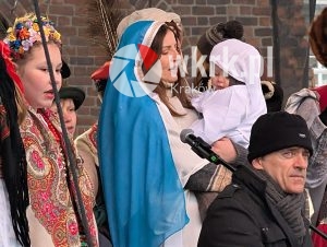 orszak trzech kroli krakow 2026 126 300x226 - Krak&oacute;w przeszedł w radosnym Orszaku. Kardynał Ryś: &bdquo;Potrzebujemy rzeczywistego spotkania&rdquo; - Galeria Zdjęć