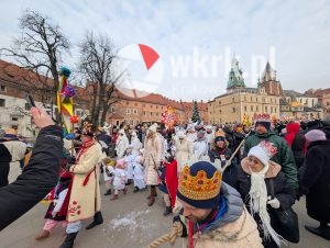orszak trzech kroli krakow 2026 15 300x226 - Krak&oacute;w przeszedł w radosnym Orszaku. Kardynał Ryś: &bdquo;Potrzebujemy rzeczywistego spotkania&rdquo; - Galeria Zdjęć