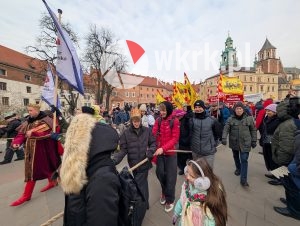orszak trzech kroli krakow 2026 25 300x226 - Krak&oacute;w przeszedł w radosnym Orszaku. Kardynał Ryś: &bdquo;Potrzebujemy rzeczywistego spotkania&rdquo; - Galeria Zdjęć