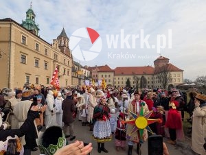 orszak trzech kroli krakow 2026 4 300x226 - Krak&oacute;w przeszedł w radosnym Orszaku. Kardynał Ryś: &bdquo;Potrzebujemy rzeczywistego spotkania&rdquo; - Galeria Zdjęć