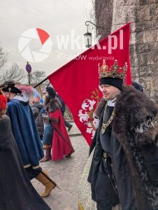 orszak trzech kroli krakow 2026 59 226x300 - Krak&oacute;w przeszedł w radosnym Orszaku. Kardynał Ryś: &bdquo;Potrzebujemy rzeczywistego spotkania&rdquo; - Galeria Zdjęć