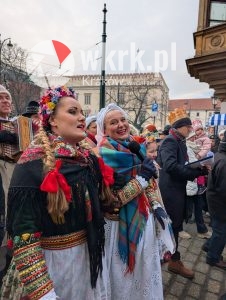 orszak trzech kroli krakow 2026 77 226x300 - Krak&oacute;w przeszedł w radosnym Orszaku. Kardynał Ryś: &bdquo;Potrzebujemy rzeczywistego spotkania&rdquo; - Galeria Zdjęć