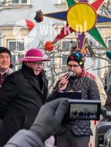 orszak trzech kroli krakow 2026 92 226x300 - Krak&oacute;w przeszedł w radosnym Orszaku. Kardynał Ryś: &bdquo;Potrzebujemy rzeczywistego spotkania&rdquo; - Galeria Zdjęć