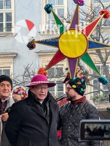 orszak trzech kroli krakow 2026 93 226x300 - Krak&oacute;w przeszedł w radosnym Orszaku. Kardynał Ryś: &bdquo;Potrzebujemy rzeczywistego spotkania&rdquo; - Galeria Zdjęć