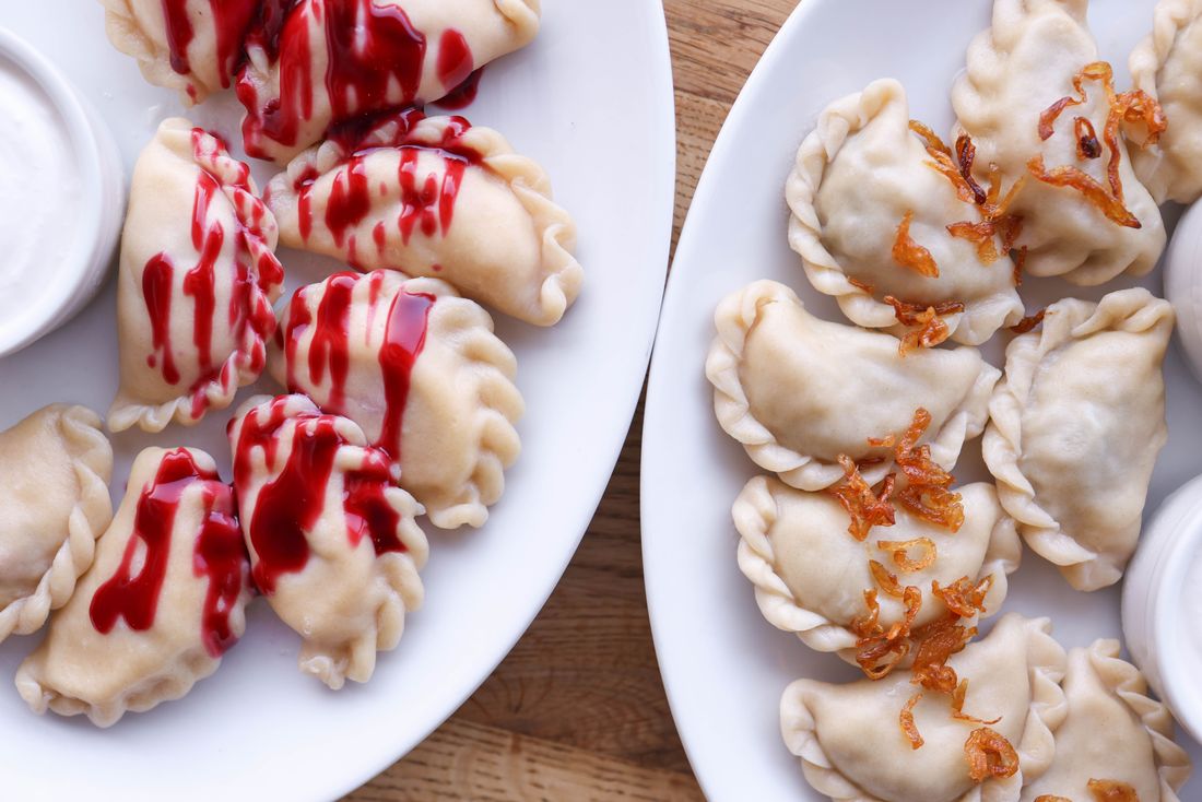 pierogi na talerzu