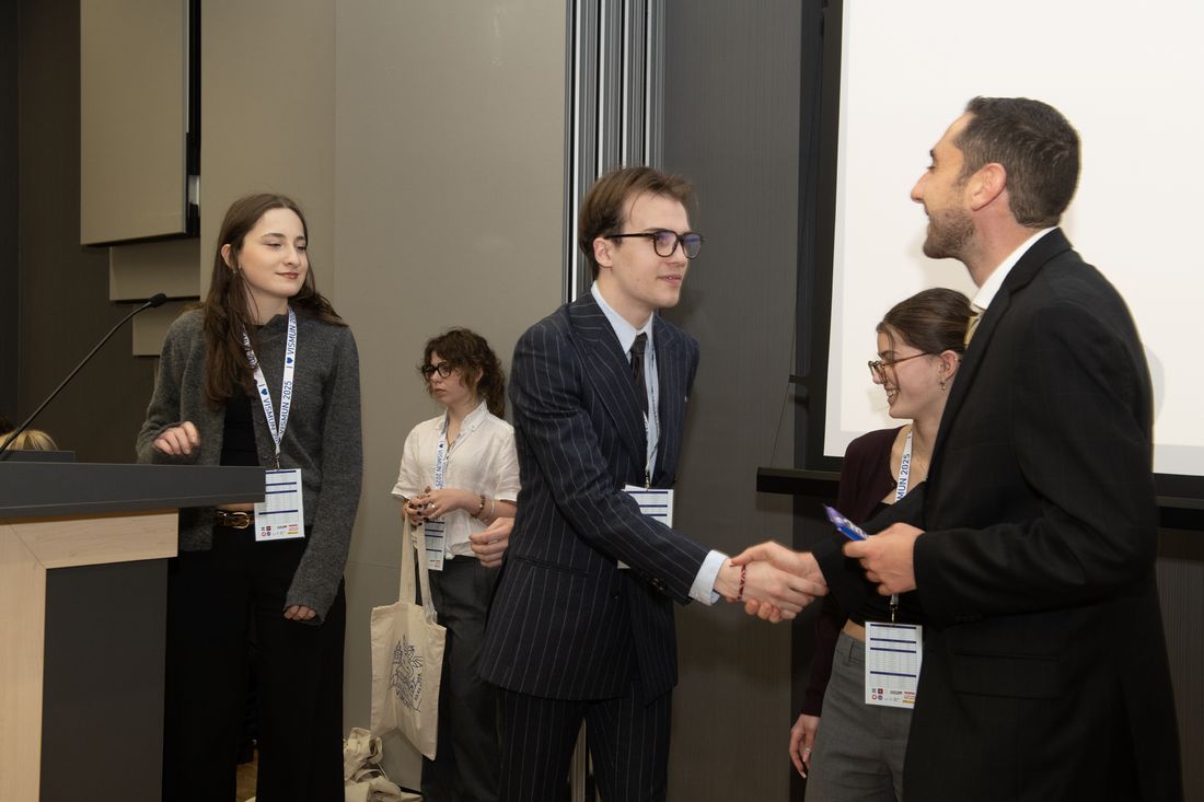 VisMUN 2026 w Krakowie. Młodzi ludzie z Polski i zagranicy spotkają się na konferencji Model United Nations 3 vismun 2025 3